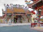 Ein chinesischer buddhistischer Tempel in der Kleinstadt Lamplaimat im Nordosten Thailands (22.06.2010)