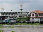 Diese Moschee unmittelbar am Menam Chao Phraya in Bangkok gelegen fotografierte ich am 28.05.2006