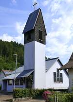 Elzach im mttleren Schwarzwald, die evangelische Kirche, erbaut 1952, neugestaltet und erweitert 1964, Juni 2023
