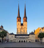 Halles Trme:  Die beiden Westtrme der Marktkirche Unser Lieben Frauen auf dem Hallmarkt in Halle (Saale).