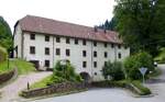 Wittichen, der Lange Bau oder auch btissinnenbau des ehemaligen Klosters, von der Hofseite, Juli 2025