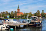 Durchblick vom Festland �ber die Havel zur Katholischen Kirchen Maria Meeresstern auf der Insel Werder.