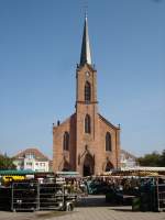 Kehl am Rhein/Baden  evang.Friedenskirche und Markttag,  Sept.2006