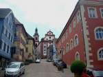 Ettenheim, Blick zur Stadtpfarrkirche, rechts das barocke Rathaus von 1757, Mai 2010