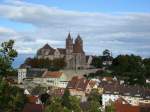 Breisach am Rhein, Blick vom Eckartsberg zum Burgberg mit dem Mnster, Okt.2008