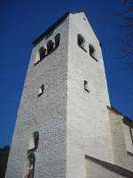 Sulzburg, der Turm der ehemaligen Klosterkirche St.Cyriak stammt aus dem 11.Jahrhundert und ist einer der ltesten in Sd-Westdeutschland, Mrz 2011