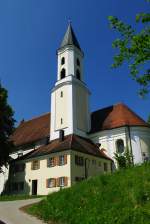 Scheppach, Wallfahrtskirche Allerheiligen, erbaut von 1770 bis 1779 von   Architekt Josef Dossenberger, Fresken von Johann Baptist Enderle   (04.05.2011)