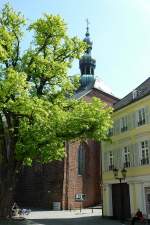 Kaiserslautern, die St.-Martins-Kirche, Baubeginn um 1300, die ehemalige Franziskanerkirche ist heute katholische Pfarrkirche, April 2011