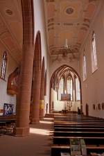 Kaiserslautern, Innenraum der St.-Martins-Kirche, eine zweischiffige Hallenkirche, April 2011