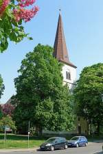 Bad Krozingen, die evangelische Christus-Kirche wurde 1935 eingeweiht und 1936 zur Pfarrkirche erhoben, April 2011