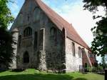 Altenkirchen auf Rgen, die evangelische Pfarrkirche in Backsteinromanik, Baubeginn war 1168, Juli 2006