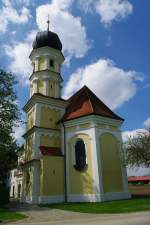 Ple, Wallfahrtskapelle zum Heiligen Kreuz, erbaut 1665, Landkreis   Unterallgu (16.04.2011)