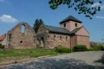 Hornbach in der Sdwest-Pfalz, die Stiftskirche St.Fabian wurde im 12.Jahrhundert als romanischer Memorialbau fr den Mrtyrerpapst Fabian errichtet, mehrmals umgebaut, 1995 restauriert, April 2011