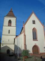 Staufen im Breisgau, die katholische Martinskirche, 1336 erstmals erwhnt, der Bau in heutiger Form stammt von 1487, Mai 2011