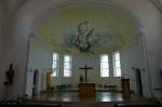 Boll, Pfarrkirche St.Nikolaus, das Deckengemlde in der Apsis von F.Domes, der  Geffnete Himmel ber Boll , Juli 2011