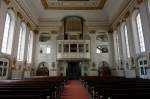 Hechingen, Innenraum der Stiftskirche St.Jakobus, die Orgel mit der Frstenloge, Juli 2011