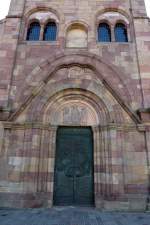 Schwarzach, der detailreiche Haupteingang der romanischen Klosterbasilika, Sept.2011