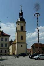 Triptis, die St.Marien-Kirche am Marktplatz, Mai 2012