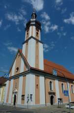 Allersberg, die katholische Pfarrkirche, im barocken Stil erbaut 1710, Mai 2012