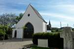 Eschbach, der Chor der ehemaligen Kirche wird als Friedhofskapelle genutzt, Juli 2012