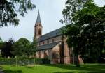 Lahr, die Stiftskirche des ehemaligen Augustiner-Konvents von 1259, der Turm stammt von 1879, die dreischiffige Basilika zählt zu den frühesten gotischen Kirchen am Oberrhein, Juni 2012