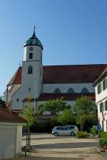 Scheer, die Pfarrkirche St.Nikolaus, die dreischiffige Basilika wurde 1492-1509 erbaut, 1742-1775 barokisiert, Aug.2012