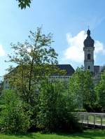 Ehingen, Blick vom Stadtpark zur Herz-Jesu-Kirche aus dem 18.Jahrhundert, Aug.2012