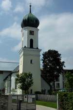 Sonthofen im Oberallgu, die Spitalkirche, erbaut 1499, 1945 zerbombt, anschlieend wieder original aufgebaut, Aug.2012