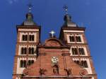 Frstliche Abteikirche zu Amorbach am sonnigen Ostermontag 2011.