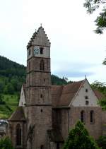 Alpirsbach, die Nordansicht der romanischen Klosterkirche St.Nikolaus, eingeweiht 1128, Juni 2012 