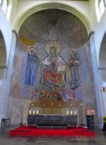 Todtnau, Altar und Mosaikbild in der katholischen Pfarrkirche, Aug.2013