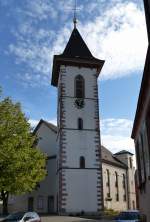 Lrrach, dei Stadtkirche, 1814-17 im Weinbrenner-Stil erbaut, der Turm stammt aus dem Jahr 1517, Sept.2014