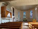 Steinen, Blick in den Innenraum der evangelischen Kirche mit der Orgel an der Nordseite, Sept.2016