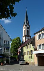 Ihringen am Kaiserstuhl, die evangelische Kirche, erbaut 1874-77 im neoromanischen Stil, Juni 2012