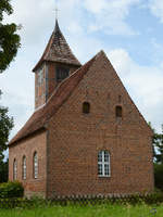 Die Kirche Prtzen ist eine Backsteinkirche mit Fachwerkturm aus dem Jahr 1758.