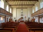 Neuburg am Rhein, Blick zum Altar in der evangelischen Kirche, Sept.2017