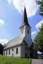 Lahr-Kuhbach, hoch ber dem Ort im Schuttertal steht die 1908 erbaute Pfarrkirche Mari Heimsuchung, Juli 2019