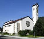 Gutach im Breisgau, die katholische Kirche St.Michael, erbaut 1964, Aug.2019