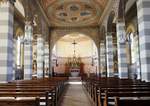 Oberrotweil, Kirche St.Johannes Baptist, Blick zum Altar, Ausmalung im Weinbrenner-Stil, Mrz 2020