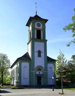 Krzell, die katholische Kirche St.Laurentius, 1829-30 als Simultankirche erbaut fr beide Konfessionen und so bis 1962 genutzt, April 2020