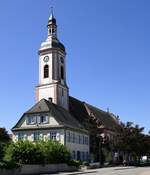 Schutterwald, St.Jakobus-Kirche, im bergang vom Barock zum Klassizismus erbaut, der Turm ist 48m hoch, Mai 2020