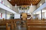 Altenheim, Blick zum Altar und zur Orgel in der Friedenskirche, die neue Gckel-Orgel wurde 2006 eingeweiht, Mai 2020