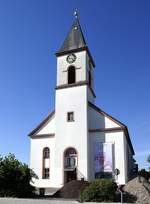 Ortenberg, die katholische Pfarrkirche St.Bartholomus, 1823-24 von Hans Vo im Weinbrennerstil erbaut, Juni 2020