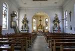 Hofstetten, Blick zum Altar in der Kirche St.Erhard, Juli 2020