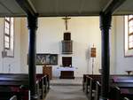 Seefelden, Blick zum Altar in der evangelischen Kirche, April 2021