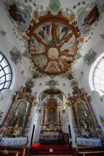 Im Innern der zwischen 1748 und 1749 erbauten Heilig-Geist-Spitalkirche in Fssen.