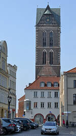 Von der St.-Marienkirche in Wismar ist nur noch der 80,5 Meter hohe Turm erhalten geblieben.
