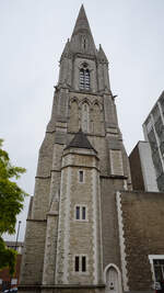 Der Turm der Oasis Church im Londoner Stadtteil Waterloo.