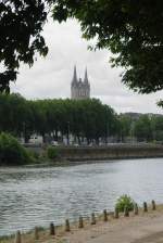 Die Kathedrale von Angers jenseits der Loired am 24.07.2009