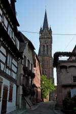 Dambach, Blick durch die mittelalterlichen Gassen zur Stephanskirche, Okt.2012